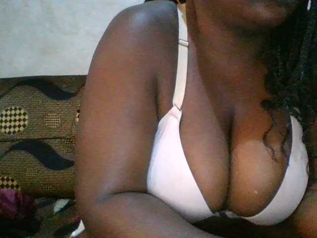 bigboobies2