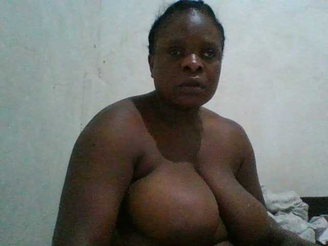 bigboobies2