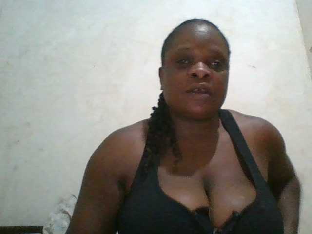 bigboobies2 live cam preview