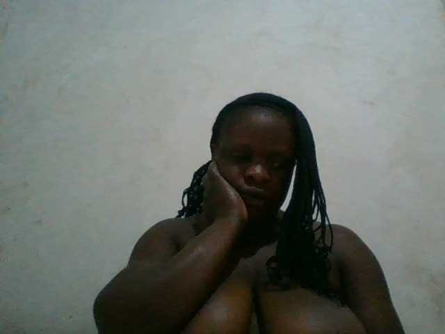 bigboobies2 live cam on BongaCams