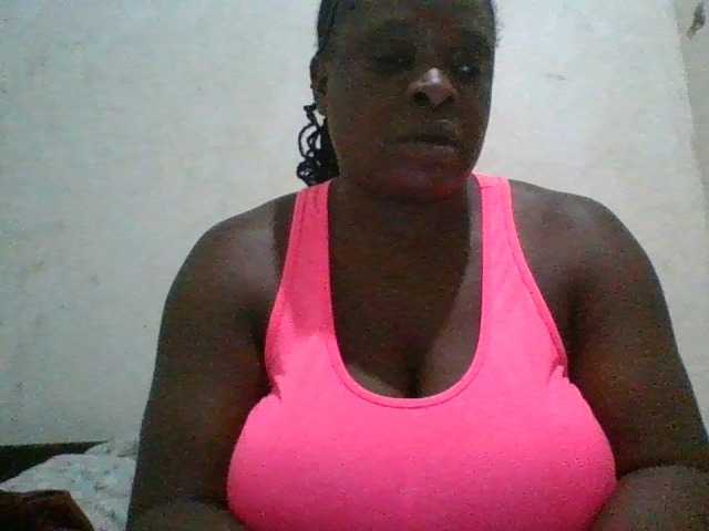bigboobies2 live cam on BongaCams
