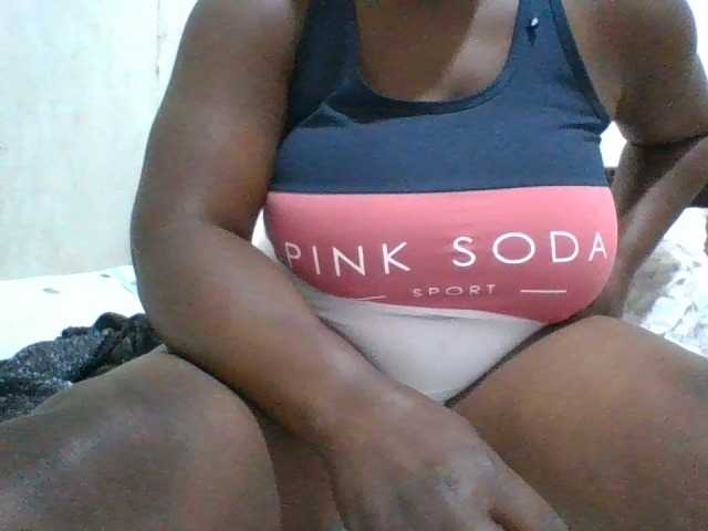 bigboobies2 live cam on BongaCams