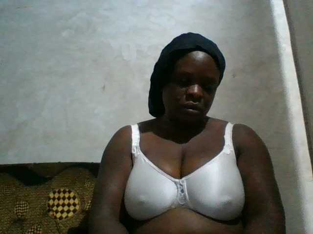 bigboobies2 live cam on UnifiedCams