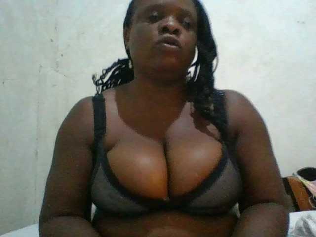 bigboobies2