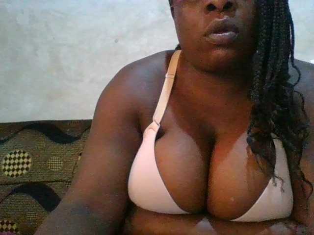 bigboobies2
