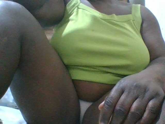 bigboobies2