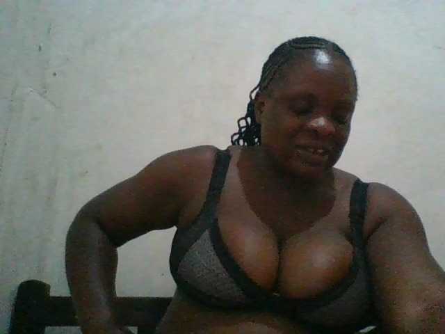 bigboobies2