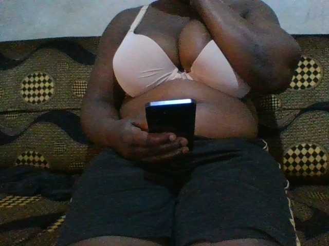 bigboobies2