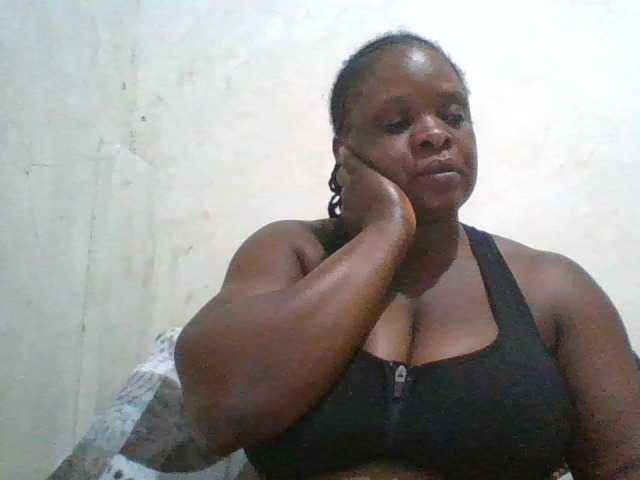 bigboobies2 live cam on BongaCams