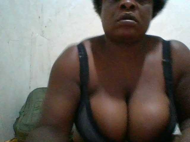bigboobies2