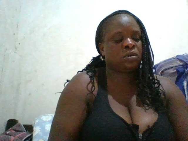 bigboobies2 live cam preview