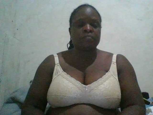 bigboobies2