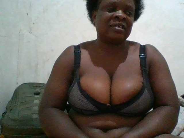 bigboobies2