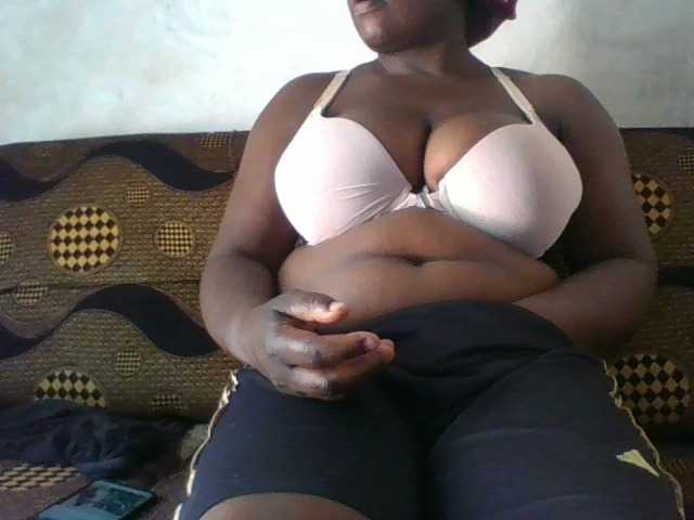 bigboobies2 live cam on BongaCams