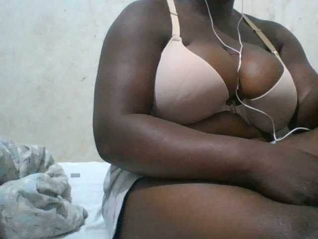 bigboobies2