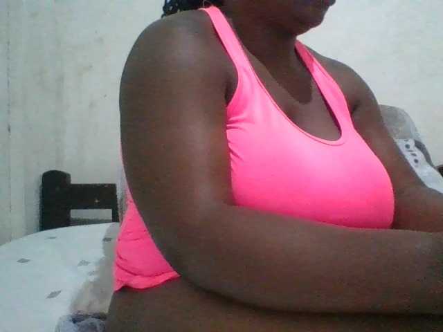 bigboobies2 live cam on BongaCams