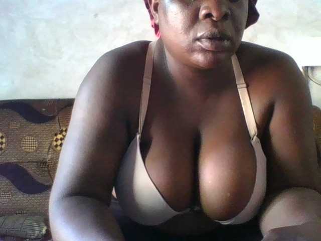 bigboobies2