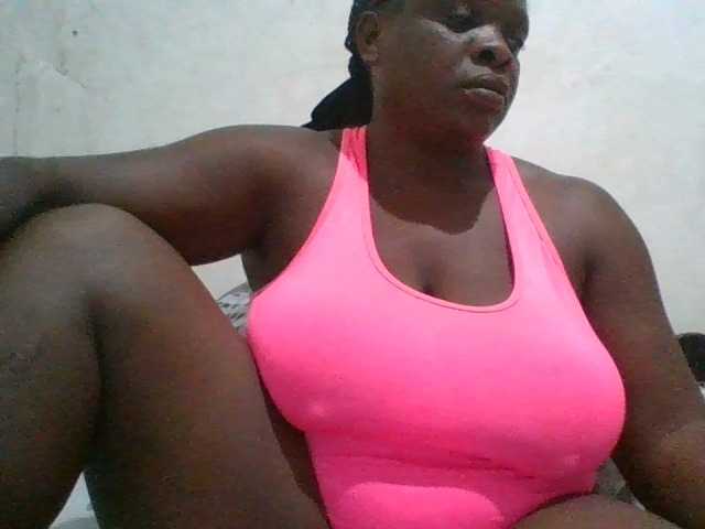 bigboobies2 live cam on BongaCams