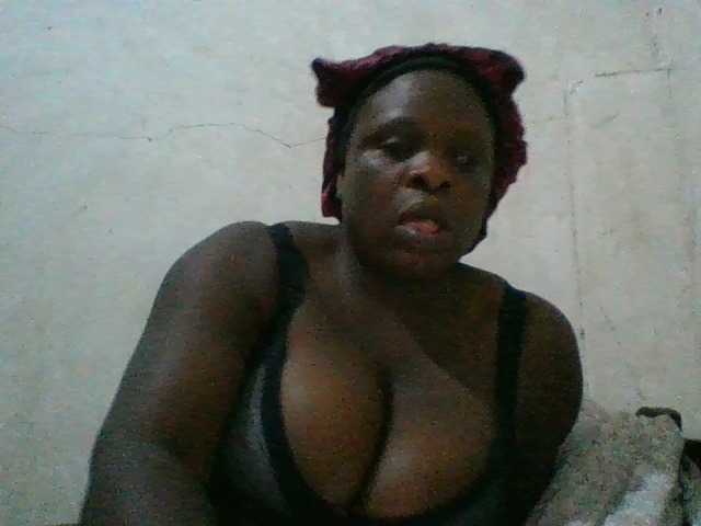 bigboobies2 live cam on BongaCams