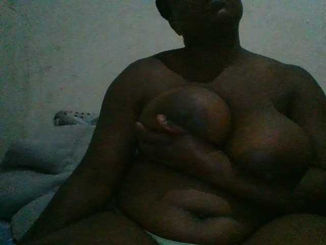 bigboobies2