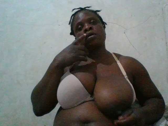bigboobies2