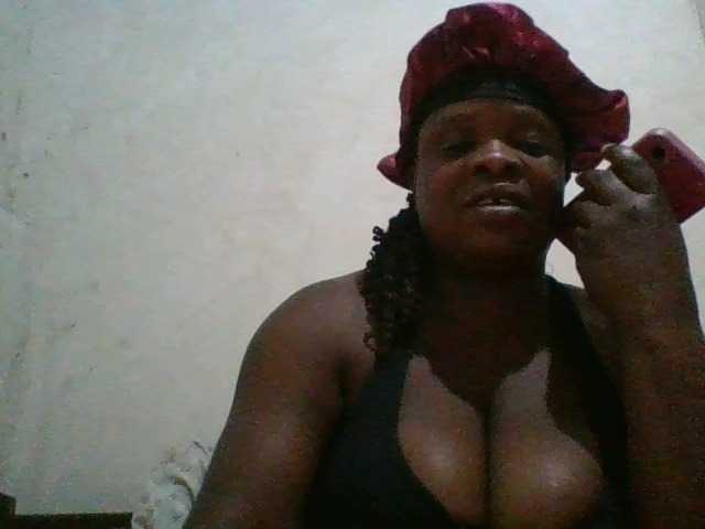 bigboobies2 live cam preview
