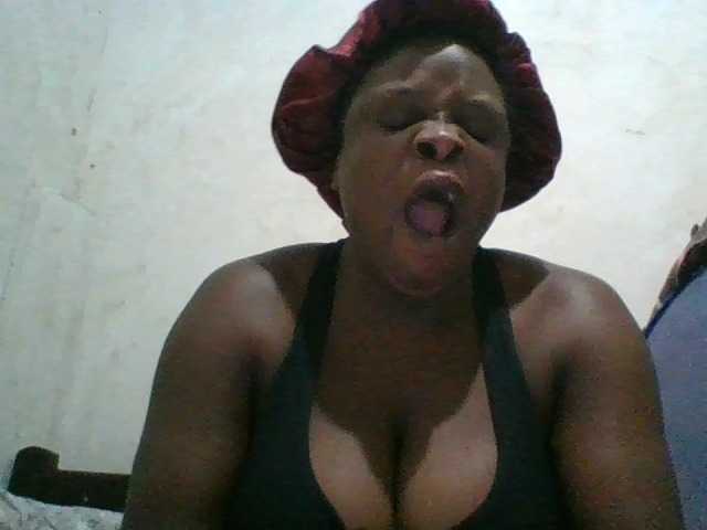 bigboobies2