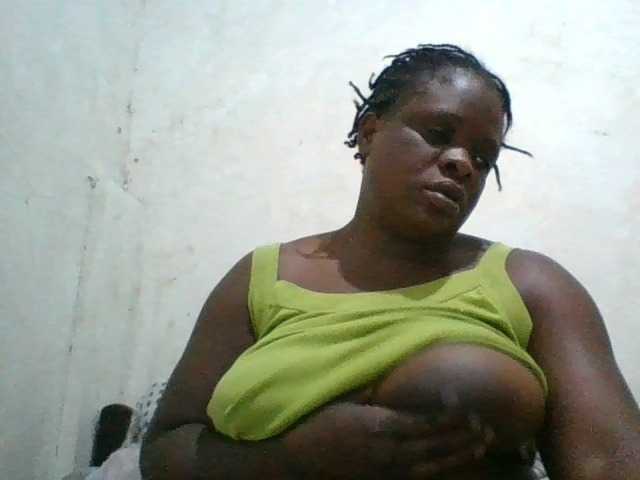 bigboobies2