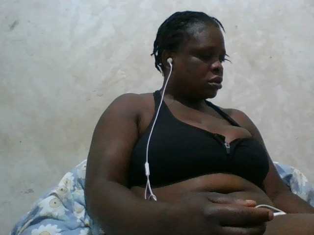 bigboobies2 live cam on BongaCams