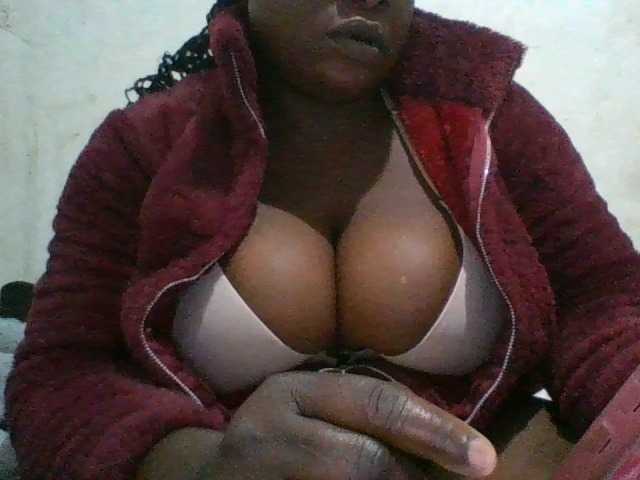 Bigboobies2