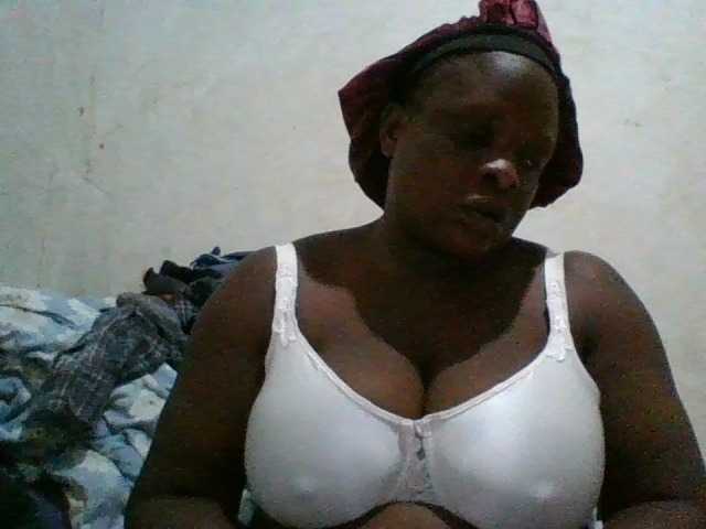 bigboobies2