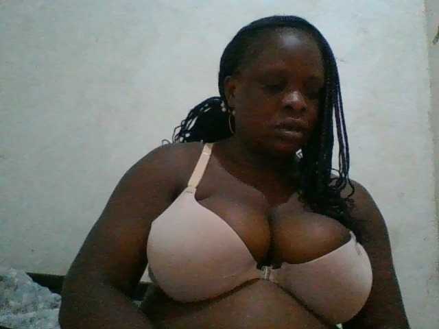 bigboobies2