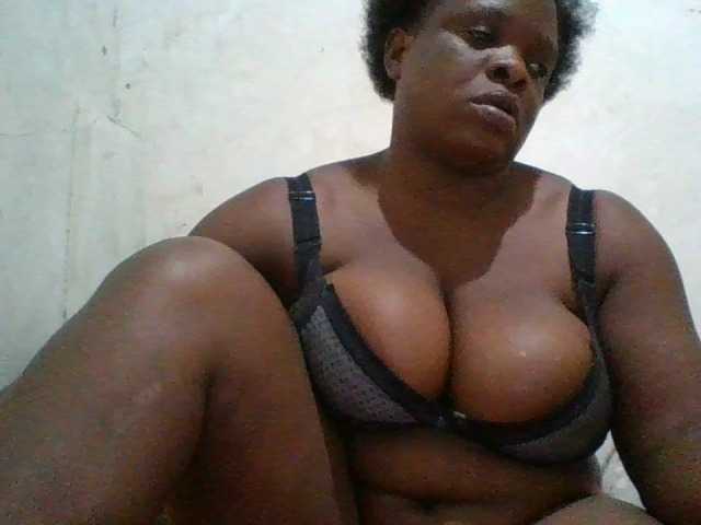 bigboobies2