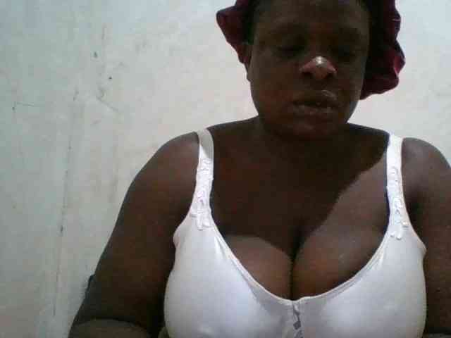 bigboobies2 webcam
