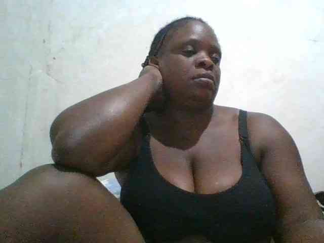 bigboobies2 webcam