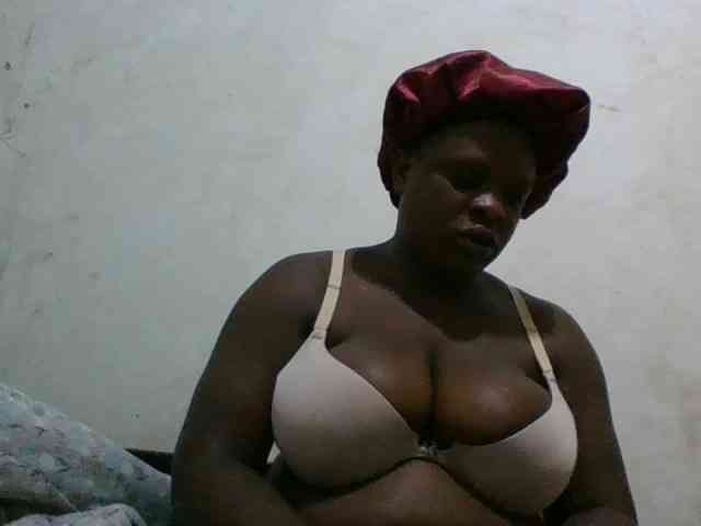 bigboobies2 webcam