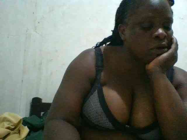 bigboobies2 webcam