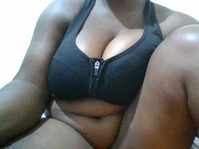 bigboobies2 webcam
