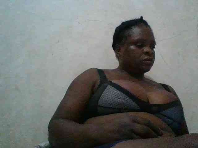 bigboobies2 webcam
