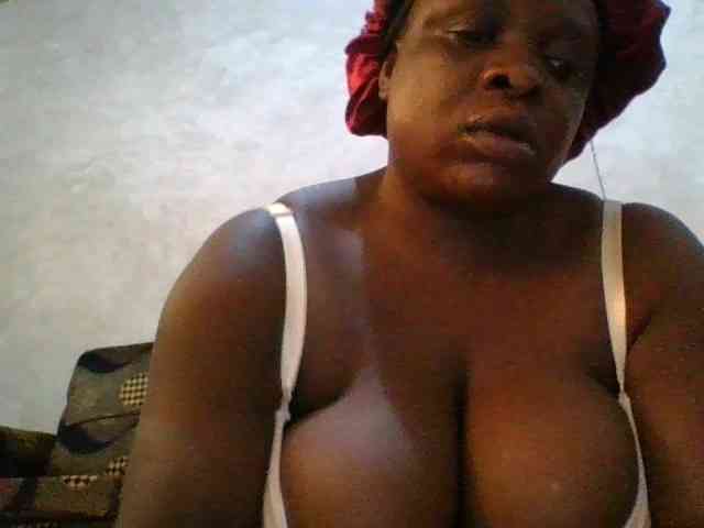 bigboobies2 webcam