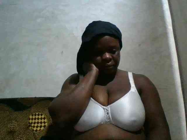 bigboobies2 webcam