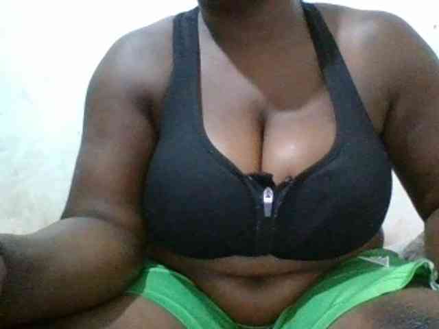 bigboobies2 webcam