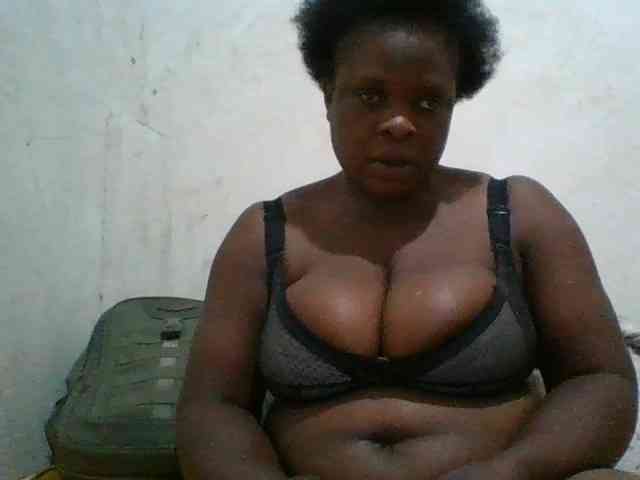 bigboobies2 webcam