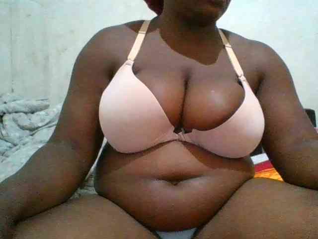 bigboobies2 webcam