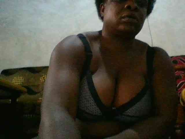 bigboobies2 webcam