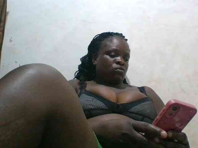 bigboobies2 webcam