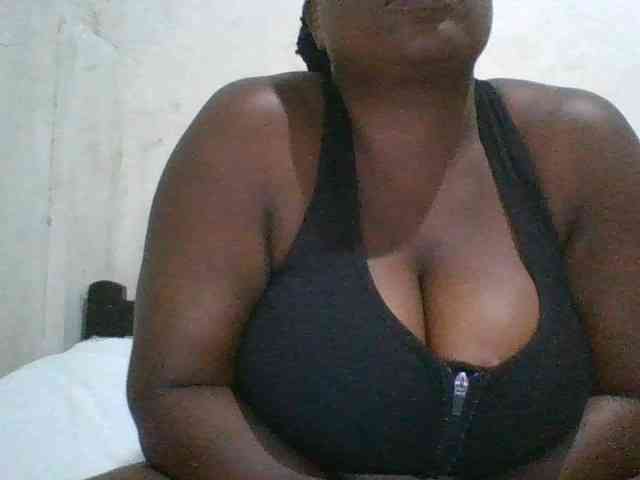 Model: bigboobies2