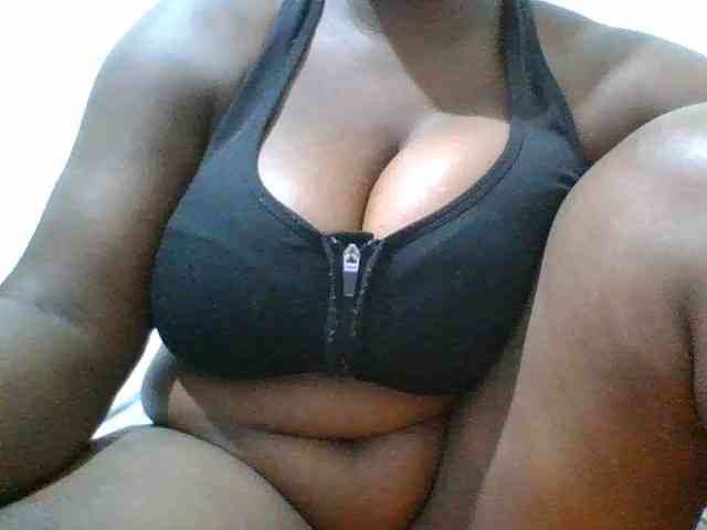 bigboobies2 webcam