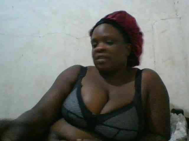 bigboobies2 webcam