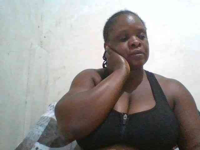 bigboobies2 webcam